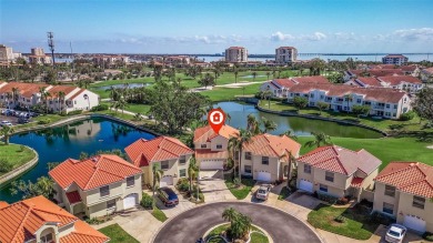 (private lake, pond, creek) Townhome/Townhouse For Sale in St. Petersburg Florida