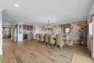 Discover the beauty of Lake Montauk from this impressive - photo 11