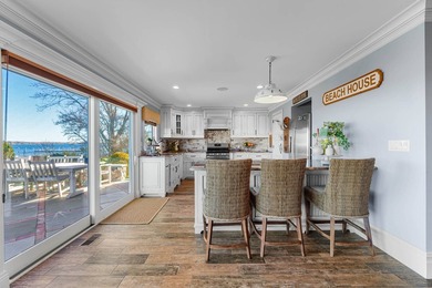 Discover the beauty of Lake Montauk from this impressive - photo 16