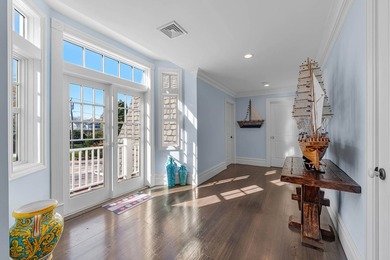 Discover the beauty of Lake Montauk from this impressive - photo 31