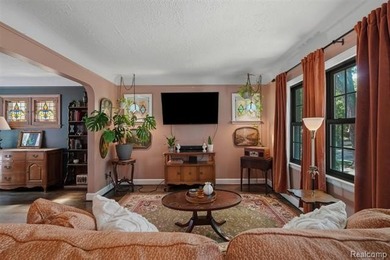 Classic Tudor charm meets modern updates in this 3-bedroom, 1 - photo 8
