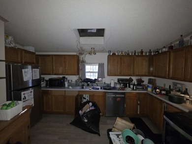 1994 Burlington Mobile Home with Stunning Lake Views. Enjoy long - photo 10