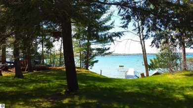 Unwind in paradise on the highly coveted shores of Elk Lake - photo 3