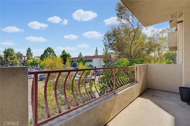 Welcome to this spacious 3-bedroom, 2.5-bath corner-unit - photo 6
