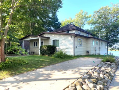 Wall Lake Home Sale Pending in Delton Michigan