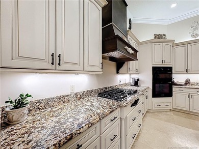 Hobe Sound Golf Club *Hidden Gem* on 8th Fairway. Rare 4BR/4BA - photo 32