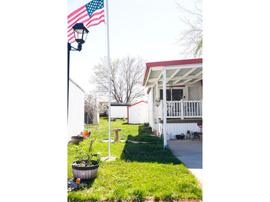 Rare find in this highly sought after Monte Vista community - photo 4