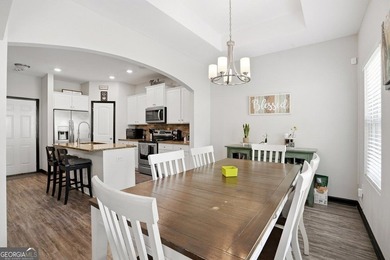 Welcome to this beautiful home located in the prestigious Mirror - photo 13