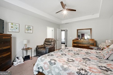 Welcome to this beautiful home located in the prestigious Mirror - photo 17