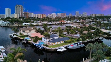 Yachtsman Dream!! 225' of dock space, point lot, deep water - photo 10