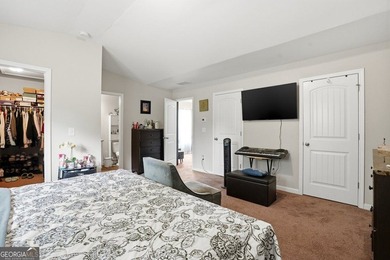 Welcome to this beautiful home located in the prestigious Mirror - photo 21