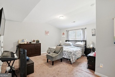 Welcome to this beautiful home located in the prestigious Mirror - photo 22