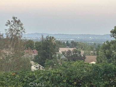Come see this beautiful home, with incredible city and mountain - photo 27