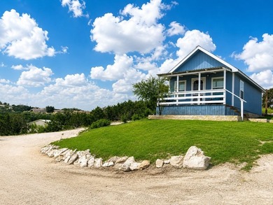 Turn-Key Texas Hill Country Hospitality Retreat! Blue Dove Inn & - photo 30