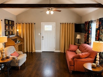 Turn-Key Texas Hill Country Hospitality Retreat! Blue Dove Inn & - photo 32
