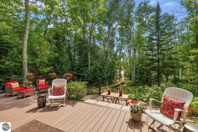 LOCATION, LOCATION, LOCATION. Experience Northern living at its - photo 2