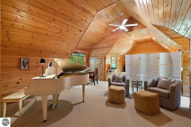 LOCATION, LOCATION, LOCATION. Experience Northern living at its - photo 7