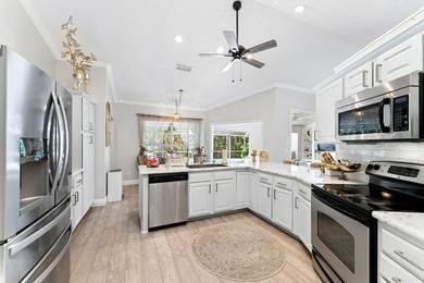 Welcome to this beautifully updated 4-bedroom, 3-bathroom home - photo 14