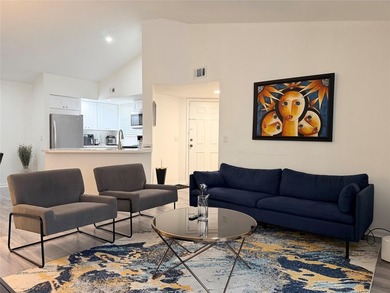 (private lake, pond, coastal) Condo Active Under Contract in Plantation Florida