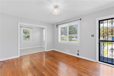 Charming bungalow with raised garden beds awaits! This - photo 5