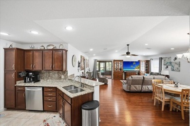RARE Find! 3 Bedrooms/2 Baths! Spacious living area for you and - photo 3