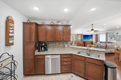 RARE Find! 3 Bedrooms/2 Baths! Spacious living area for you and - photo 6