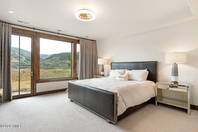 Welcome to an exceptional mountain retreat in Singletree, where - photo 18