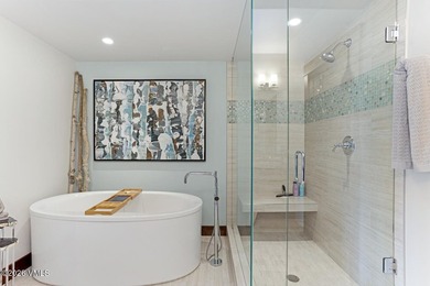 Welcome to an exceptional mountain retreat in Singletree, where - photo 21