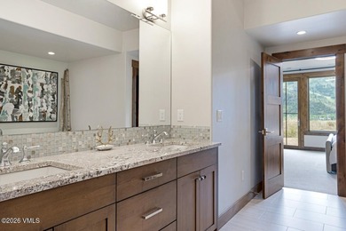 Welcome to an exceptional mountain retreat in Singletree, where - photo 22