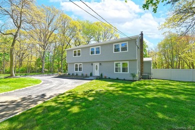 Welcome to 34 Warner Road, Huntington NY. This totally renovated - photo 3