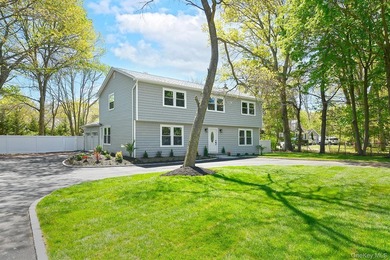 Welcome to 34 Warner Road, Huntington NY. This totally renovated - photo 6
