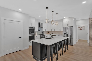Stunning 2023 Four-Bedroom Property with Exceptional Amenities - photo 12