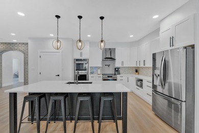 Stunning 2023 Four-Bedroom Property with Exceptional Amenities - photo 13