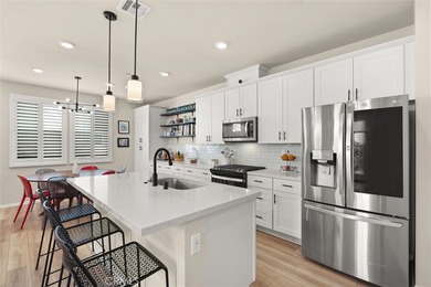 Welcome to 112 Homestead Rd, a beautifully upgraded paired home - photo 13