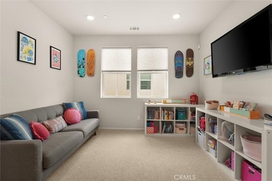Welcome to 112 Homestead Rd, a beautifully upgraded paired home - photo 17