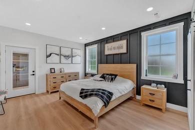 Stunning 2023 Four-Bedroom Property with Exceptional Amenities - photo 24
