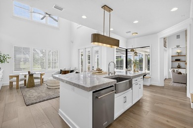 Luxury 4BR/4BA golf course home with lake views in the gated - photo 29