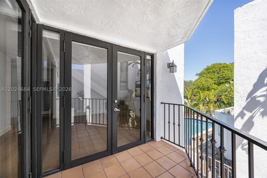 This stunning unit features a rare LOFT plus soaring vaulted - photo 31