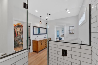 Stunning 2023 Four-Bedroom Property with Exceptional Amenities - photo 32