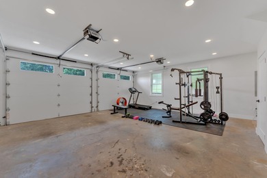 Stunning 2023 Four-Bedroom Property with Exceptional Amenities - photo 35