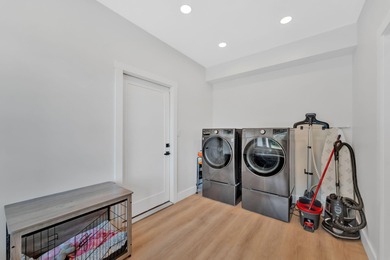 Stunning 2023 Four-Bedroom Property with Exceptional Amenities - photo 39