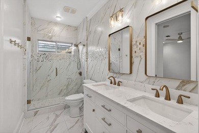 Luxury 4BR/4BA golf course home with lake views in the gated - photo 43