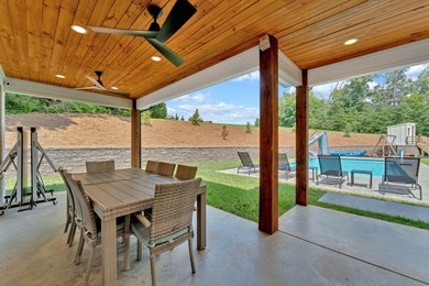 Stunning 2023 Four-Bedroom Property with Exceptional Amenities - photo 59