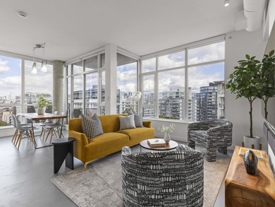 Perched on the coveted NW comer of the sub-penthouse level, this - photo 1