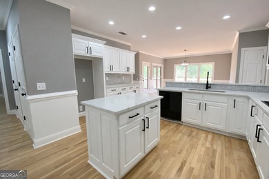 Gracefully positioned within the prestigious Providence Club in - photo 15