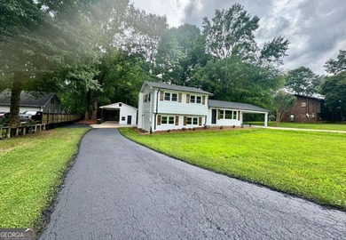 Lake Home Sale Pending in Mount Airy, Georgia
