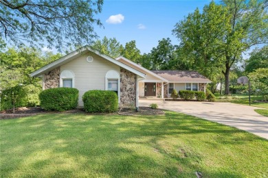 Lake Home Sale Pending in Lake Saint Louis, Missouri