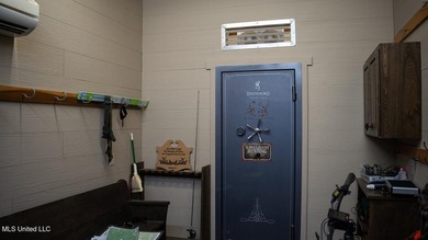 Welcome to Turkey Roost. Turkey Roost is 27+- acres with a - photo 34