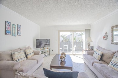 Welcome to this beautiful 2-bedroom, 1-bath condo in the - photo 11
