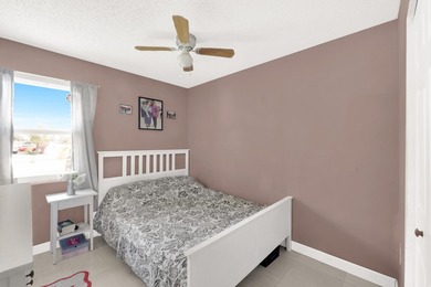 Come see this gorgeous fully remodeled 3-bedroom, 2-bathroom - photo 11